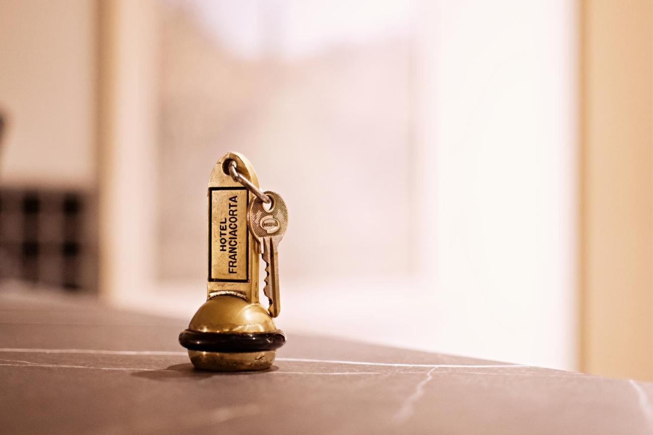 Hotel Franciacorta Paderno Franciacorta ภายนอก รูปภาพ