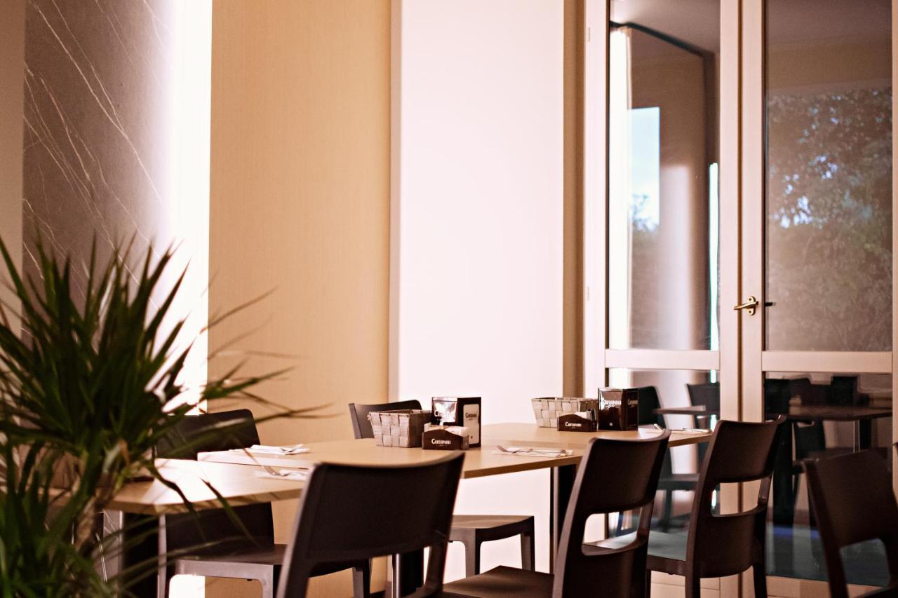 Hotel Franciacorta Paderno Franciacorta ภายนอก รูปภาพ